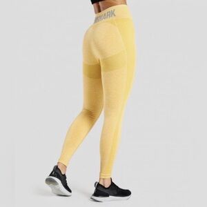 Gymshark Vibrant Yellow Leggings

#1314